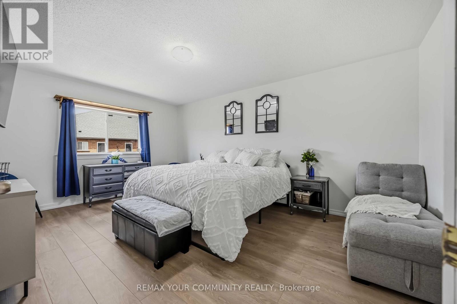 56 HIRST AVENUE - 26