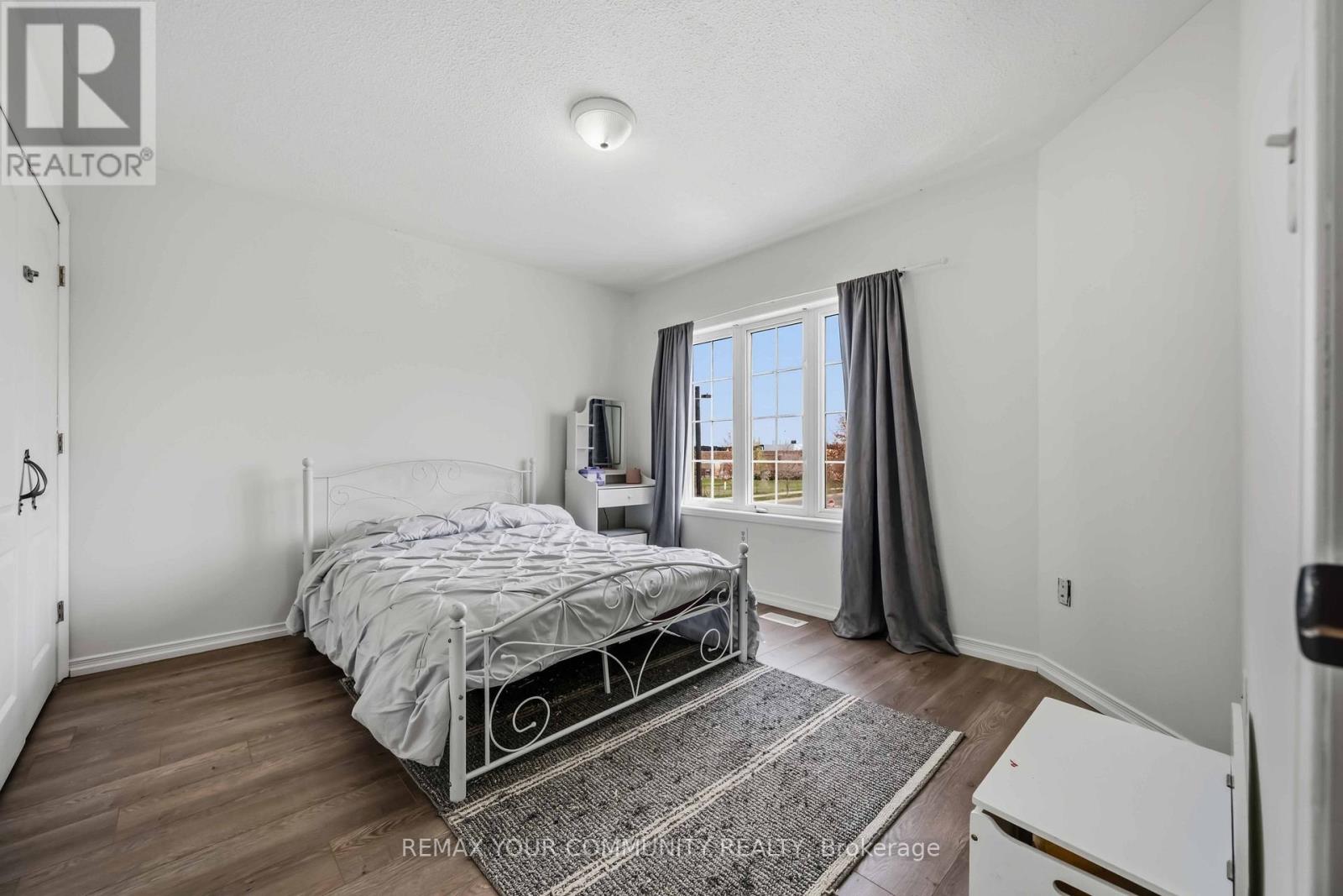 56 HIRST AVENUE - 36