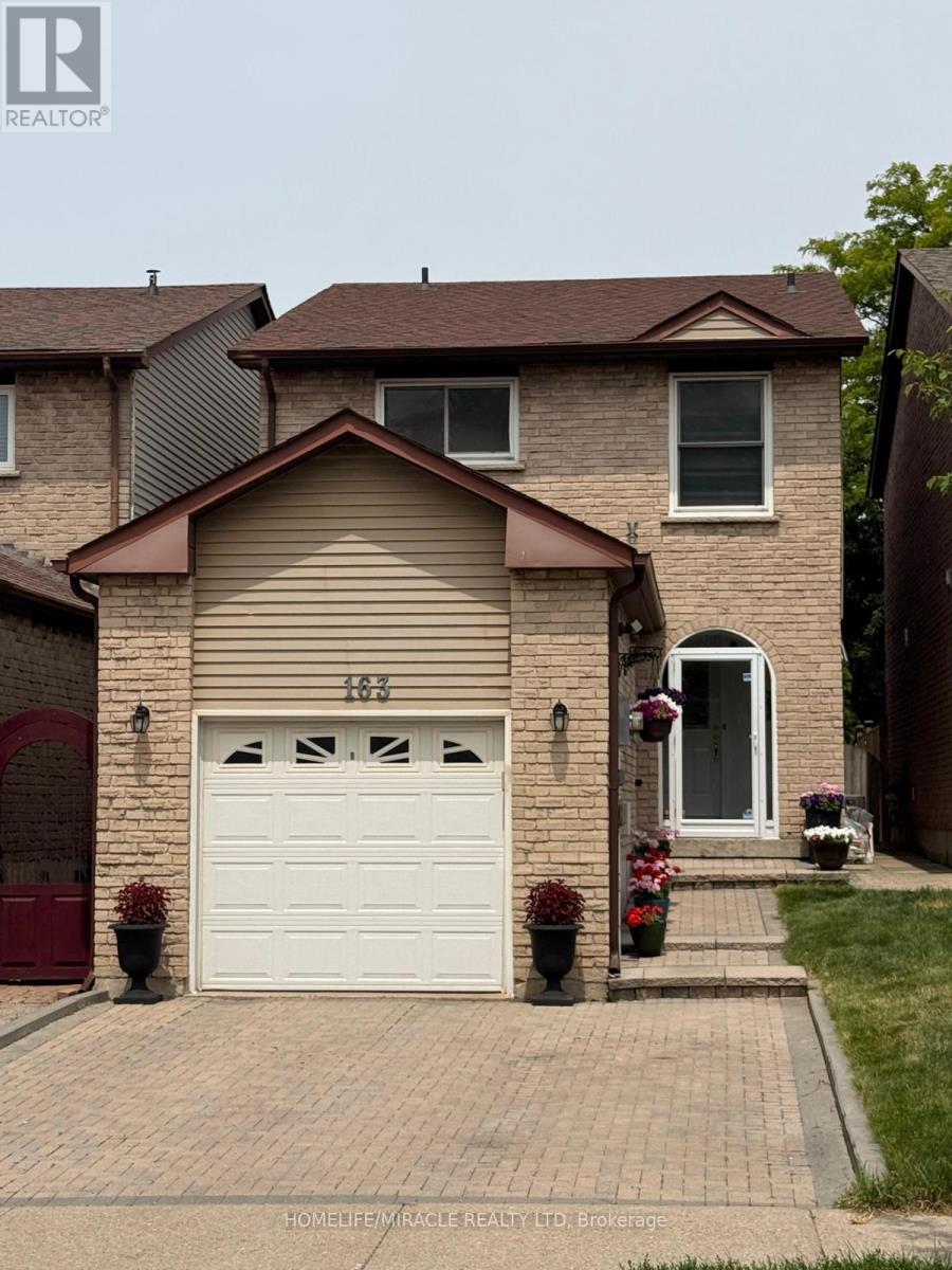 163 MABLEY CRESCENT - 1
