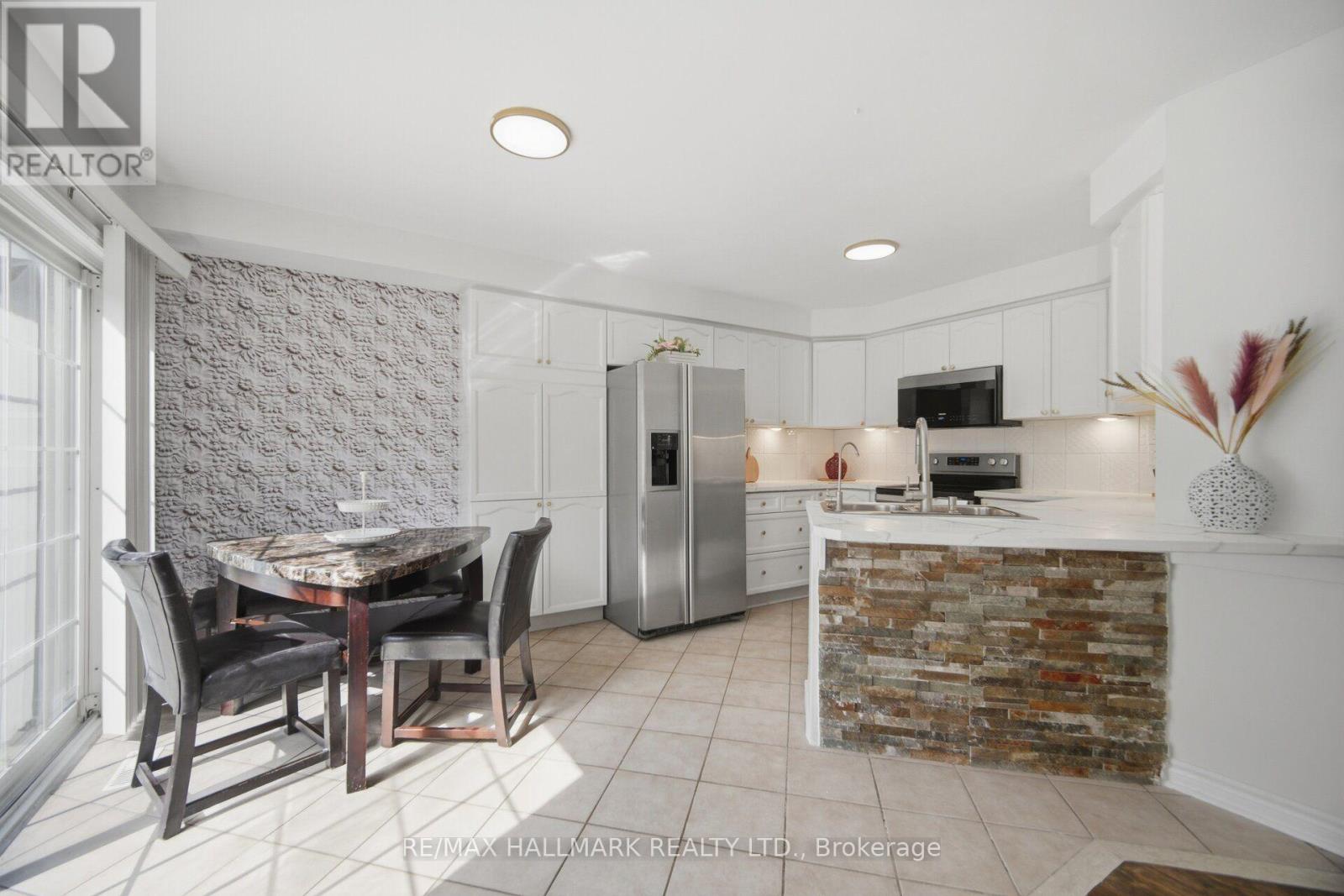 641 MARLEY CRESCENT - 8