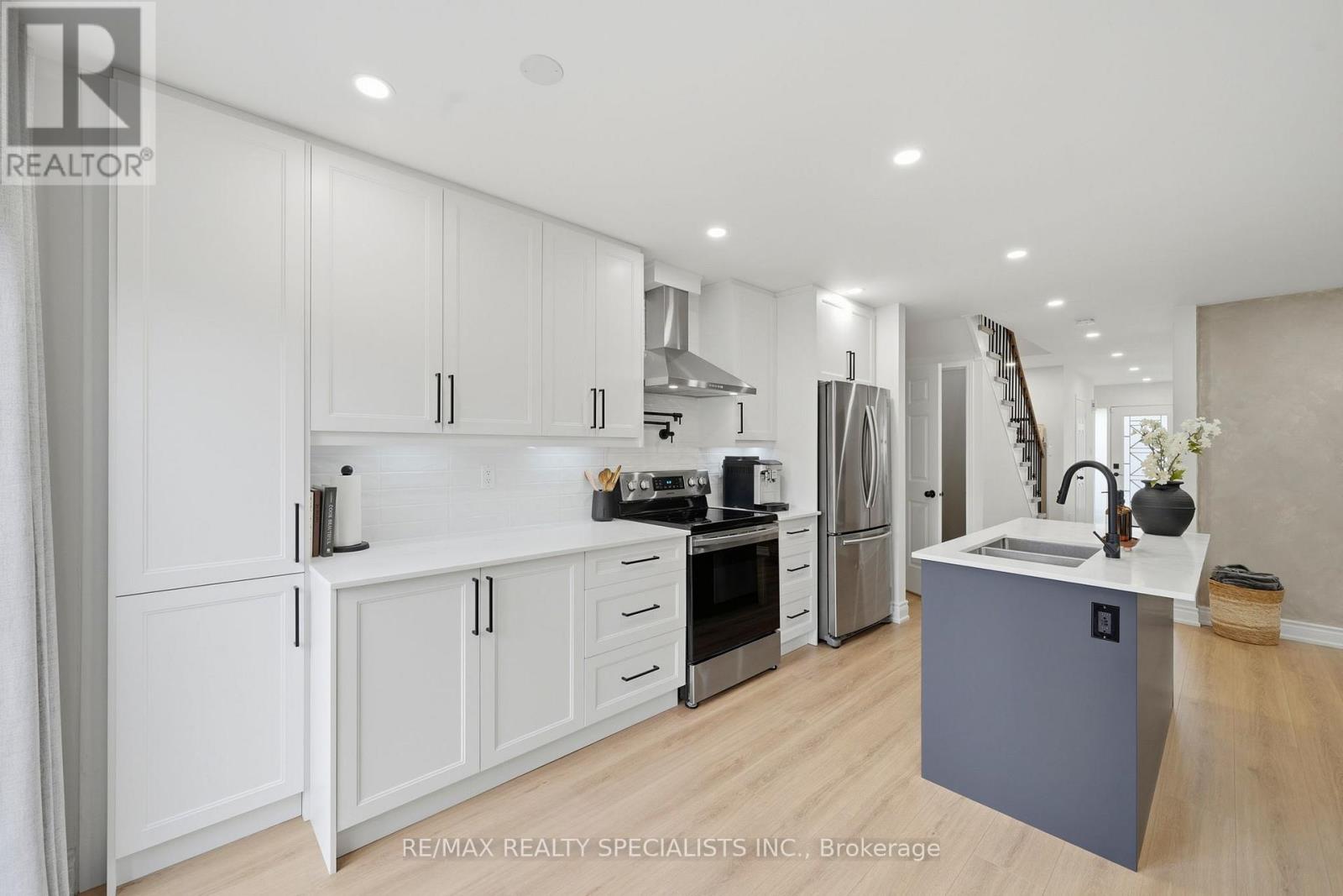 65 IRONHORSE CRESCENT - 10