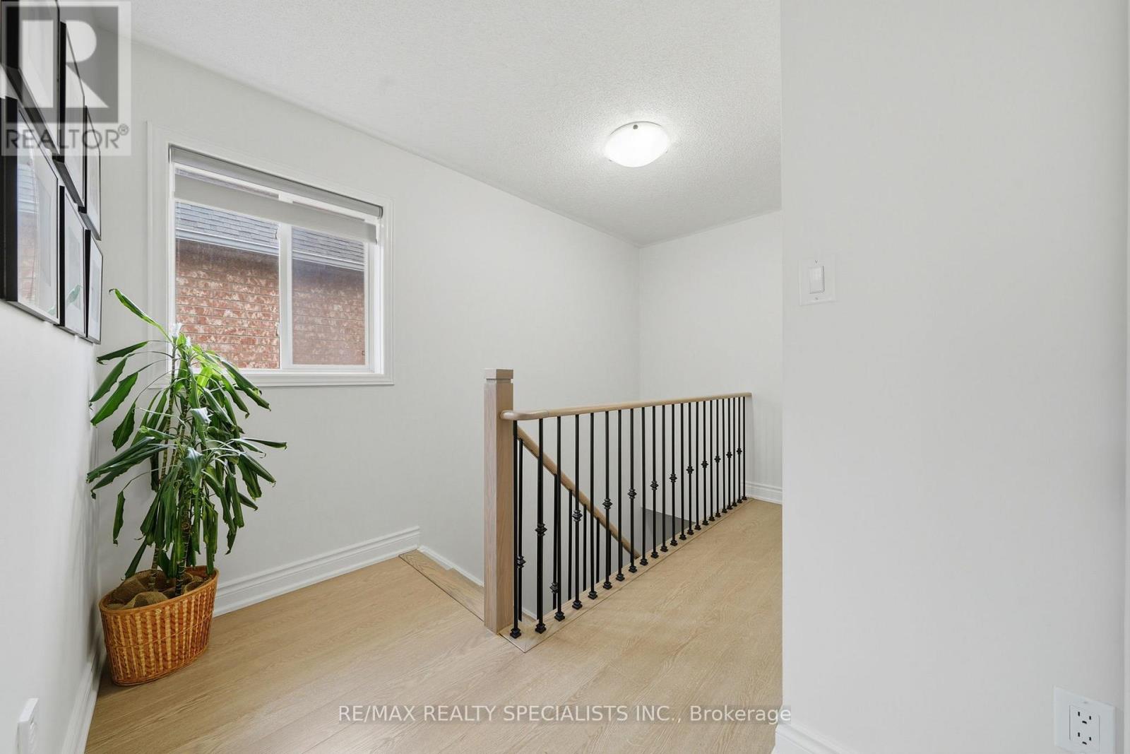 65 IRONHORSE CRESCENT - 12