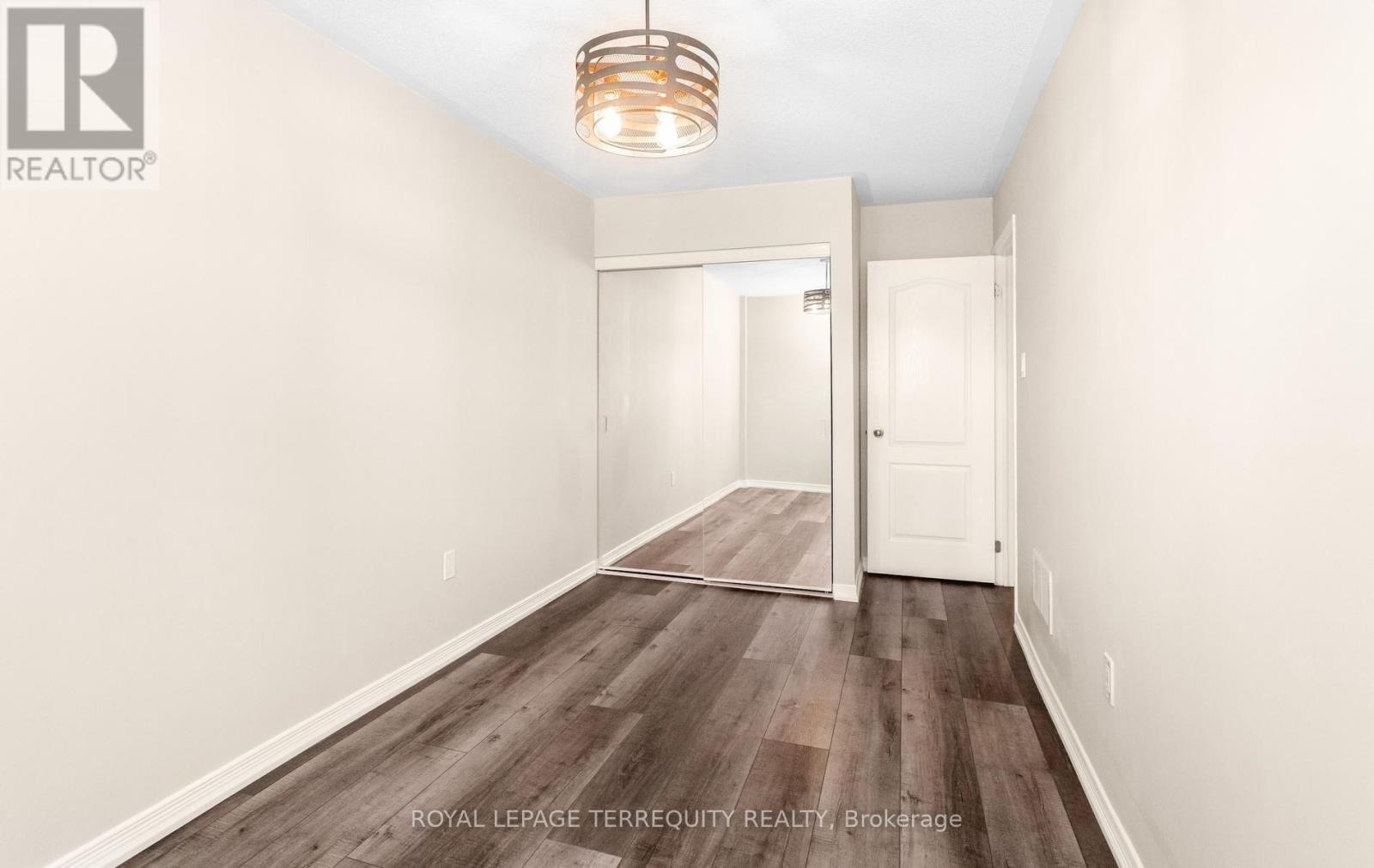 983 FRANCINE CRESCENT - 31
