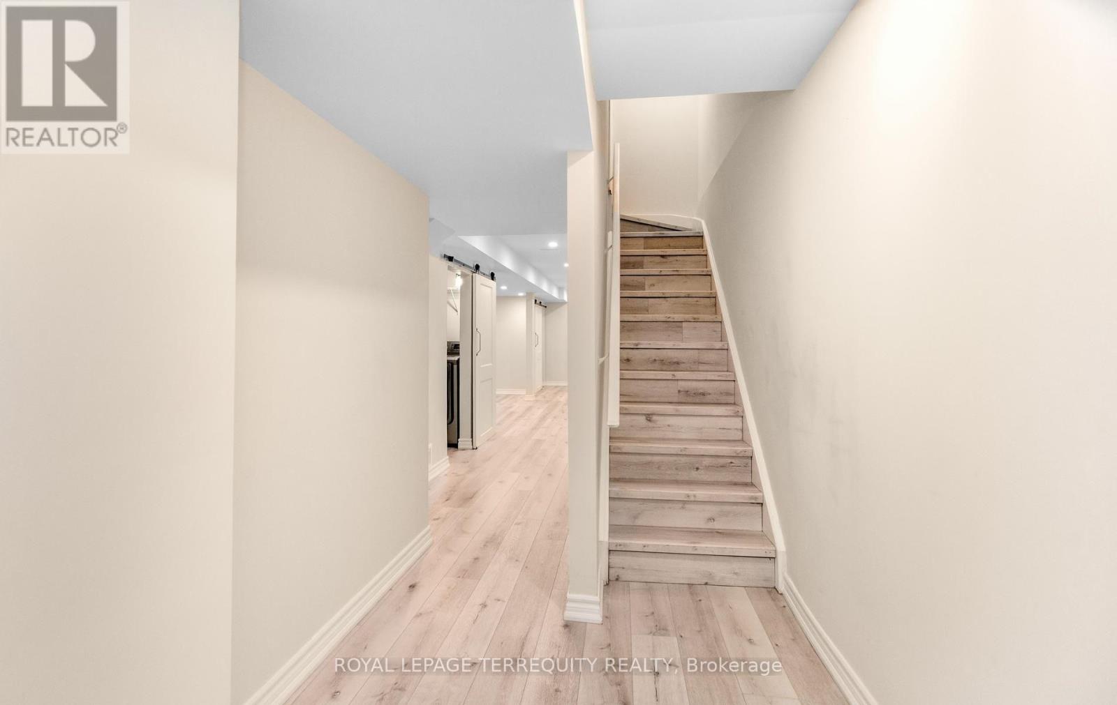 983 FRANCINE CRESCENT - 36