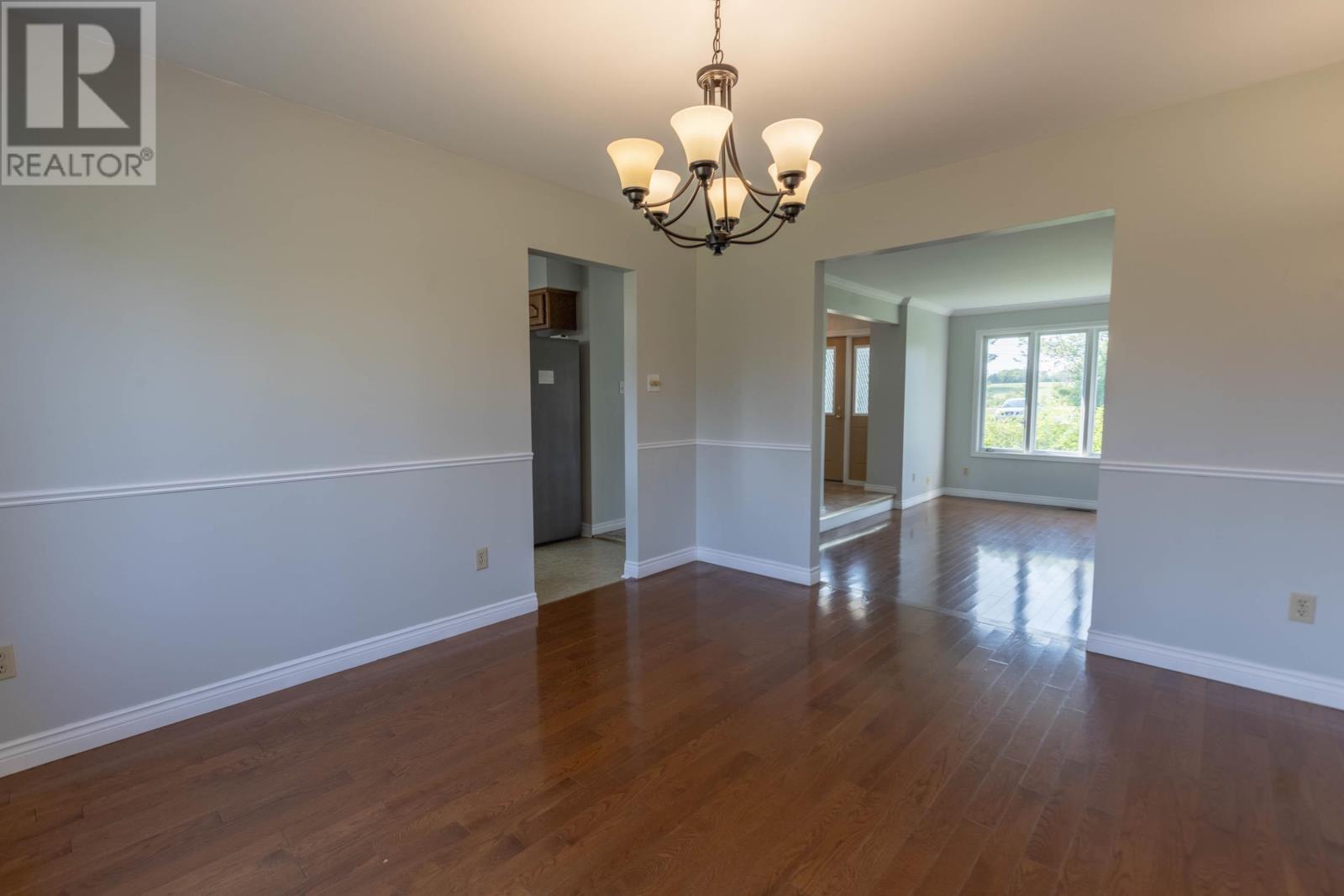 651 Valleyfield Road - 11