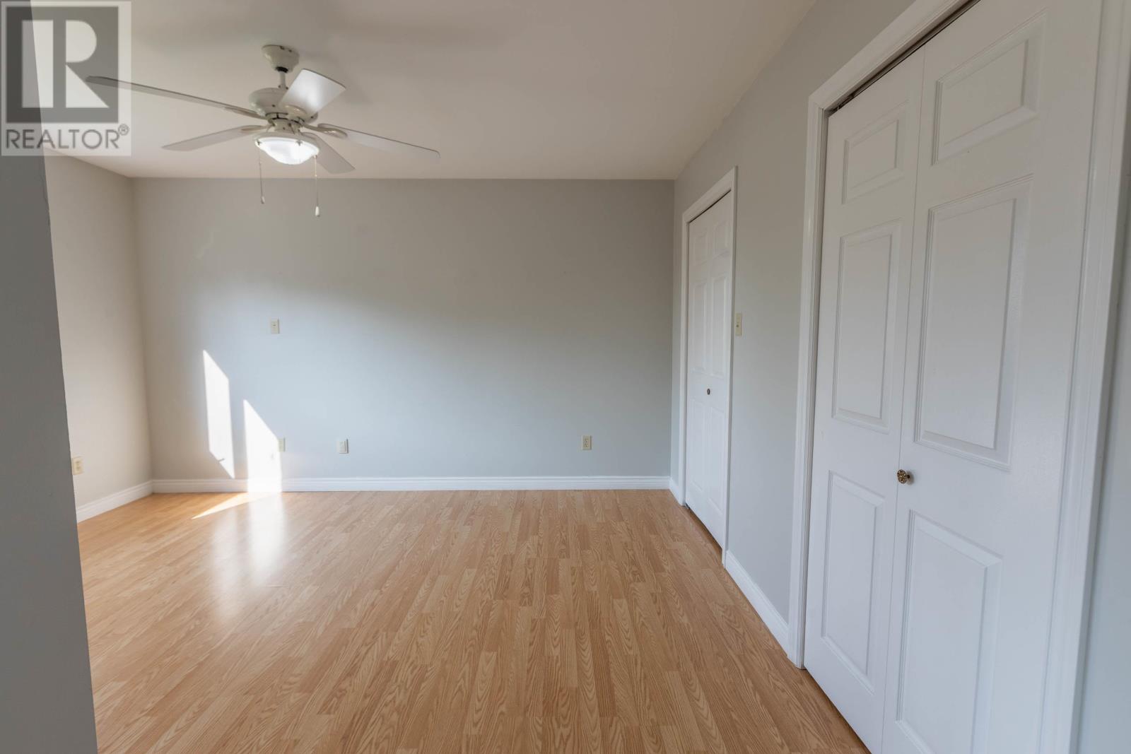651 Valleyfield Road - 35