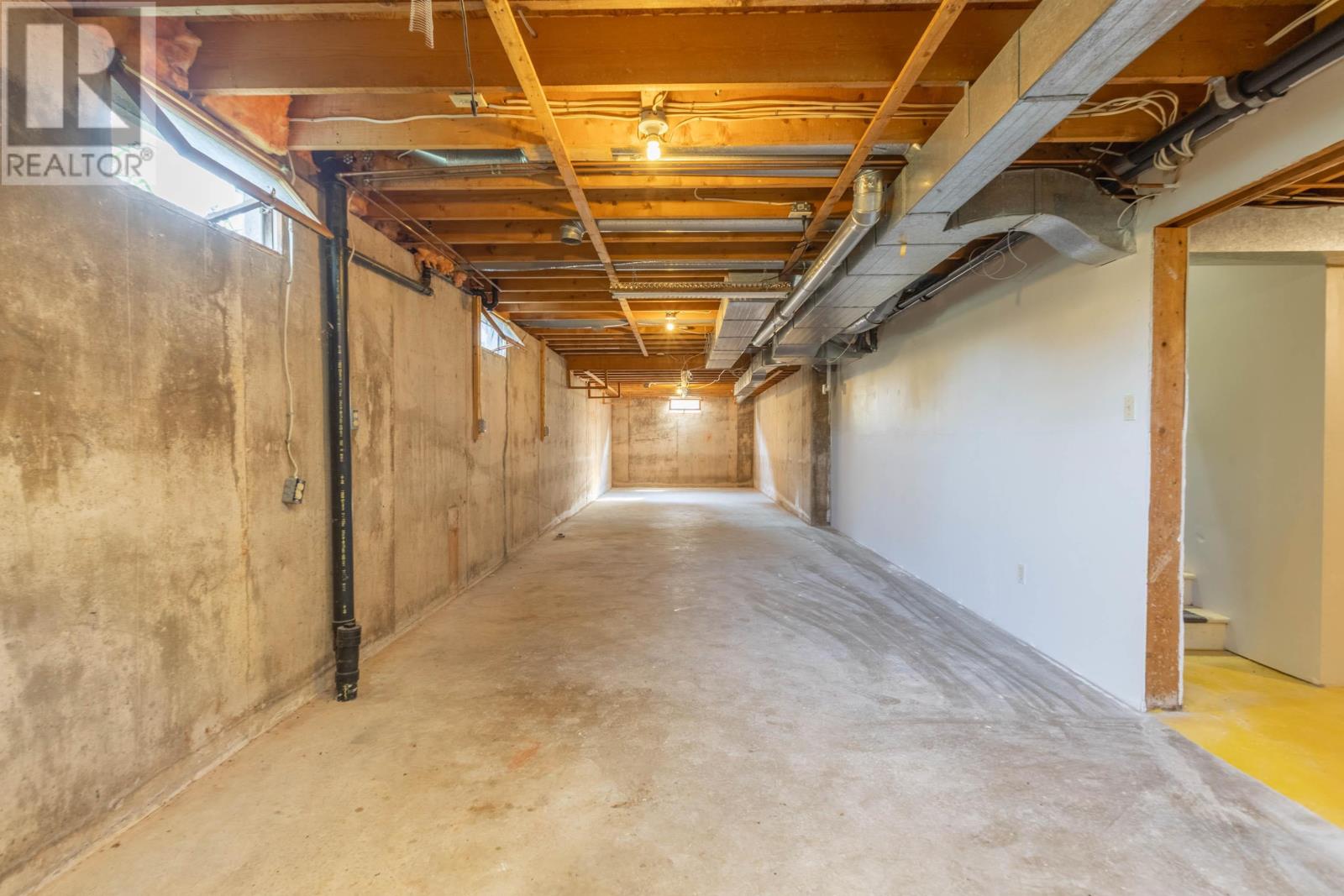 651 Valleyfield Road - 41