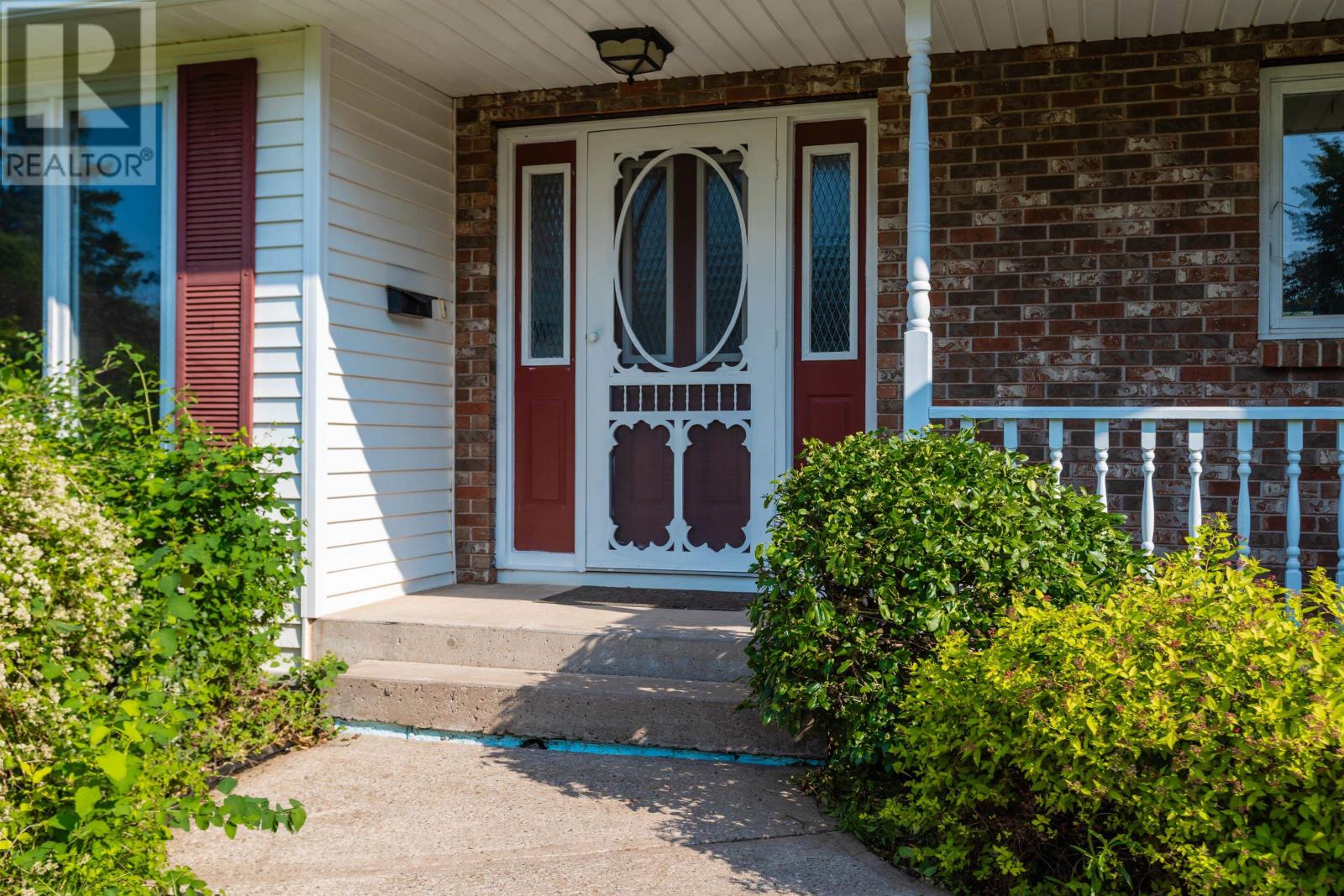651 Valleyfield Road - 5
