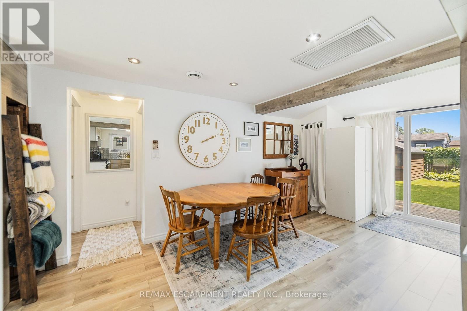 425 ROSS AVENUE - 10