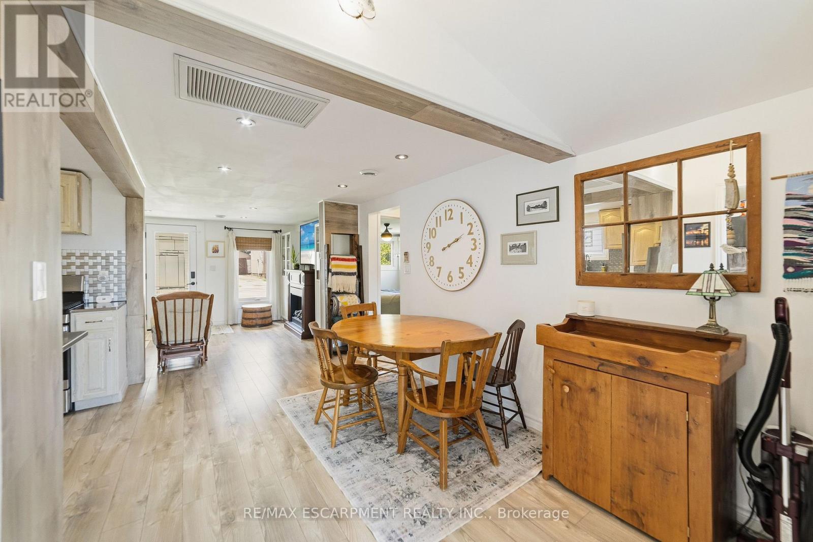 425 ROSS AVENUE - 11