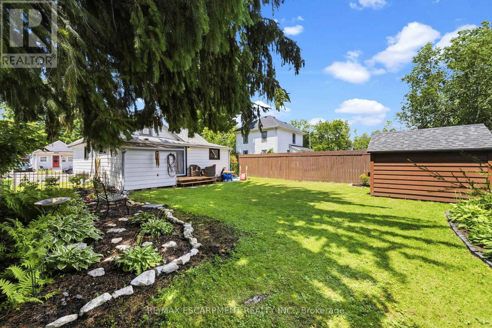 425 ROSS AVENUE - 17