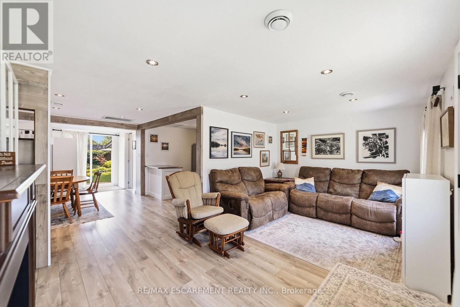 425 ROSS AVENUE - 5