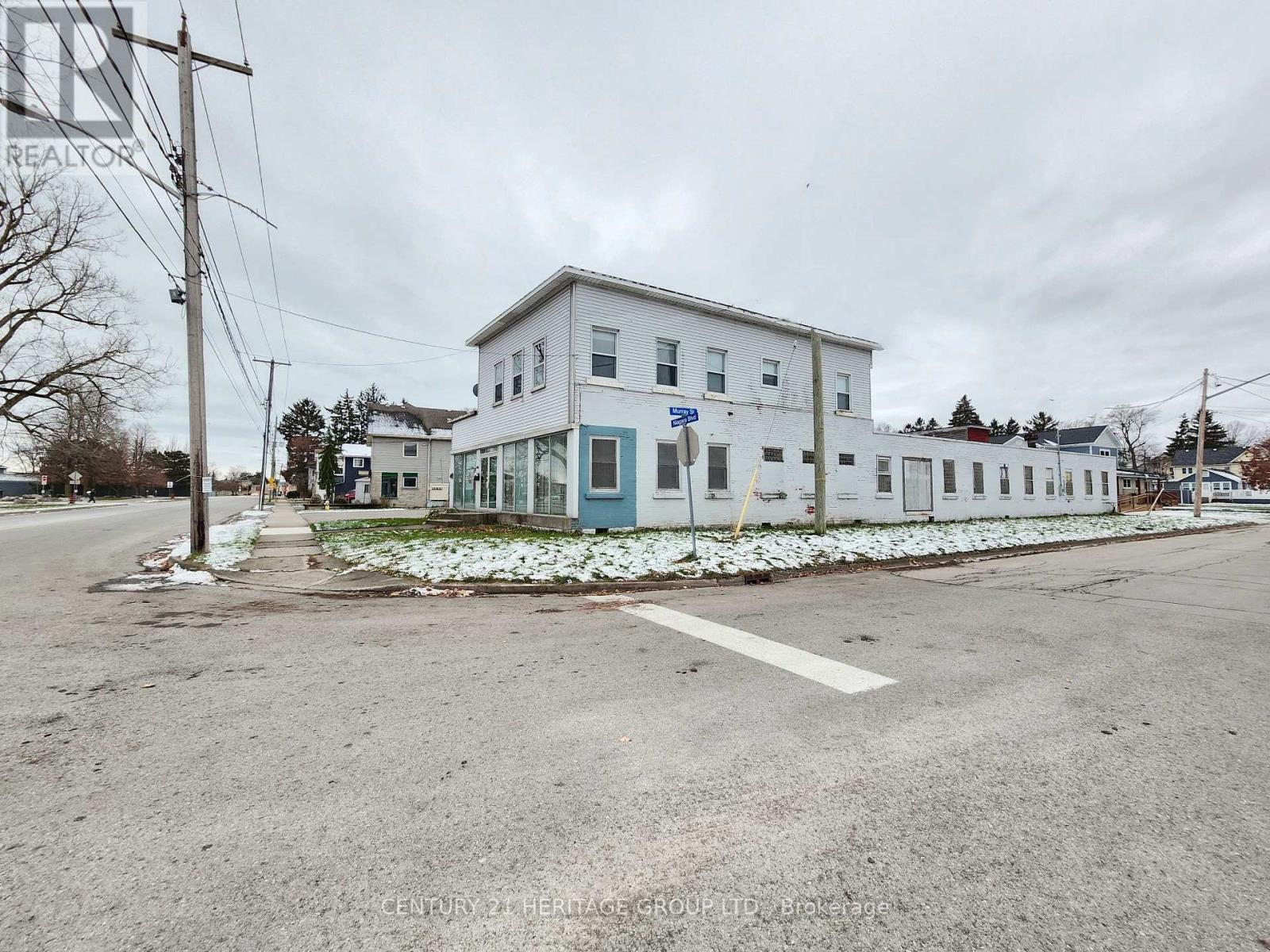 203 NIAGARA BOULEVARD - 2