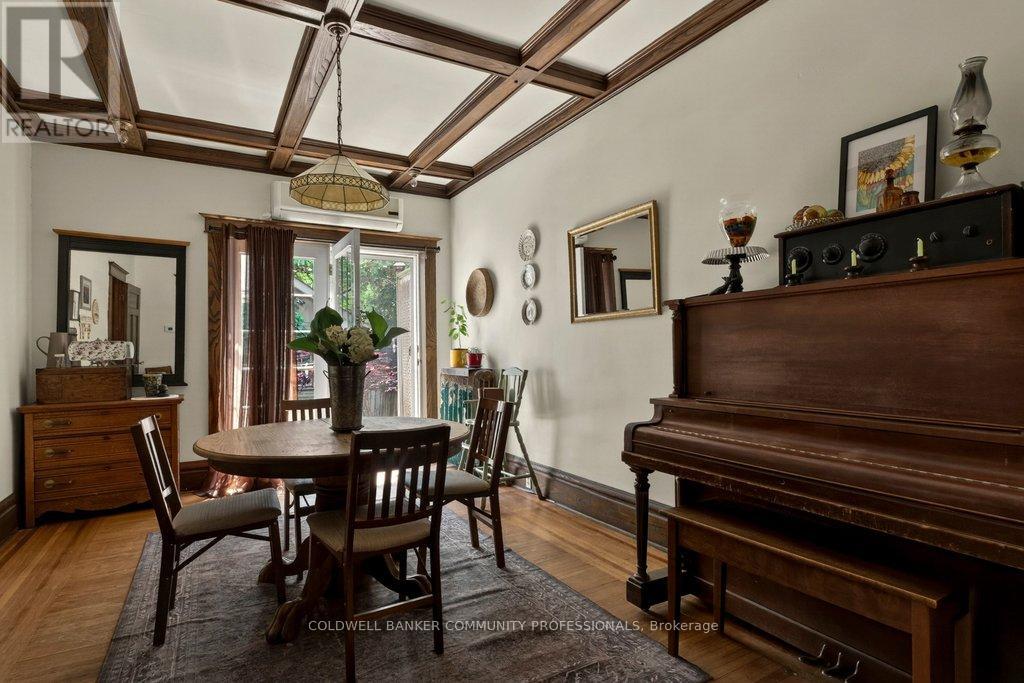 111 SPADINA AVENUE - 14
