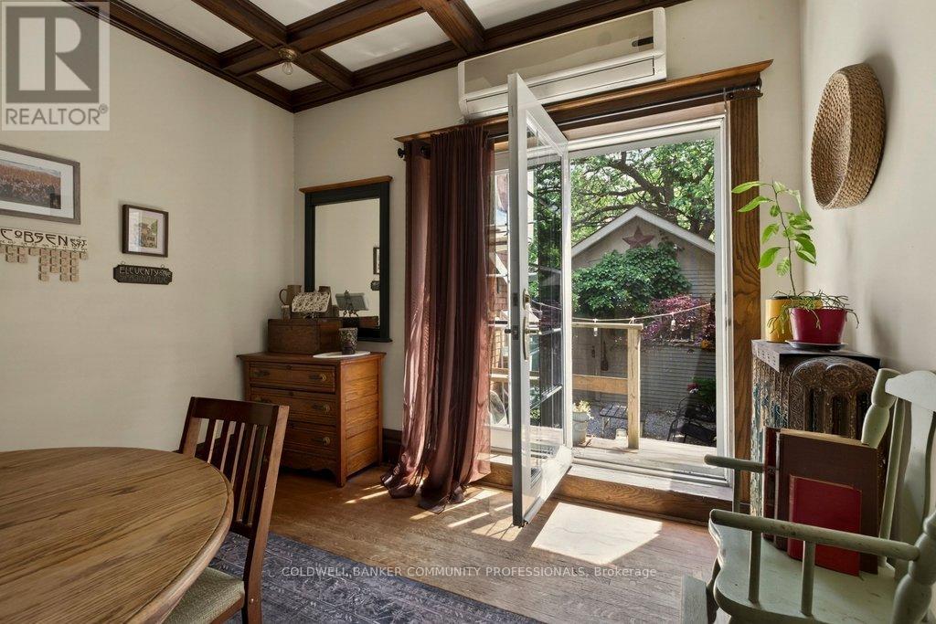 111 SPADINA AVENUE - 15