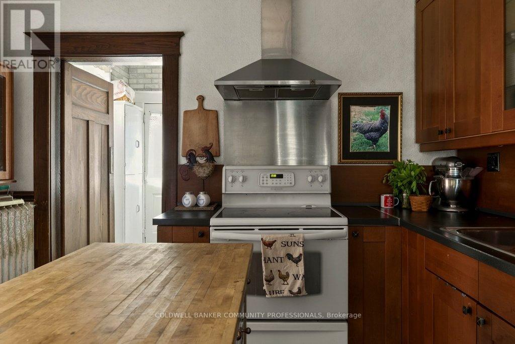 111 SPADINA AVENUE - 18