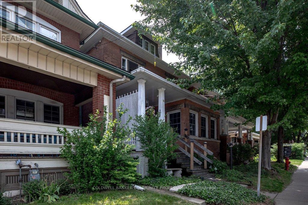 111 SPADINA AVENUE - 2