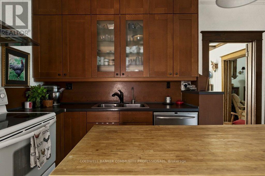 111 SPADINA AVENUE - 21