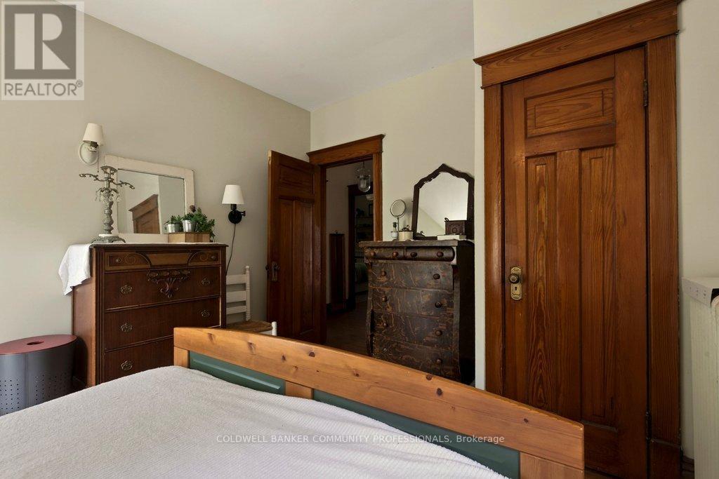111 SPADINA AVENUE - 28