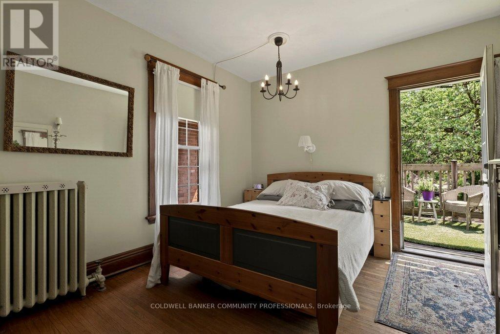 111 SPADINA AVENUE - 29