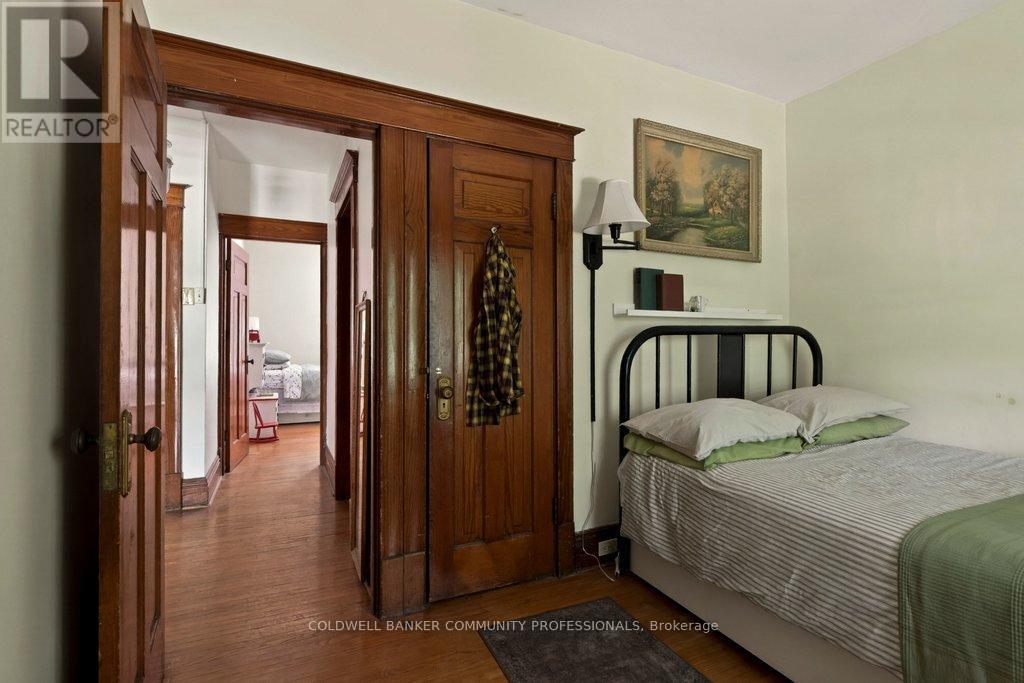 111 SPADINA AVENUE - 31