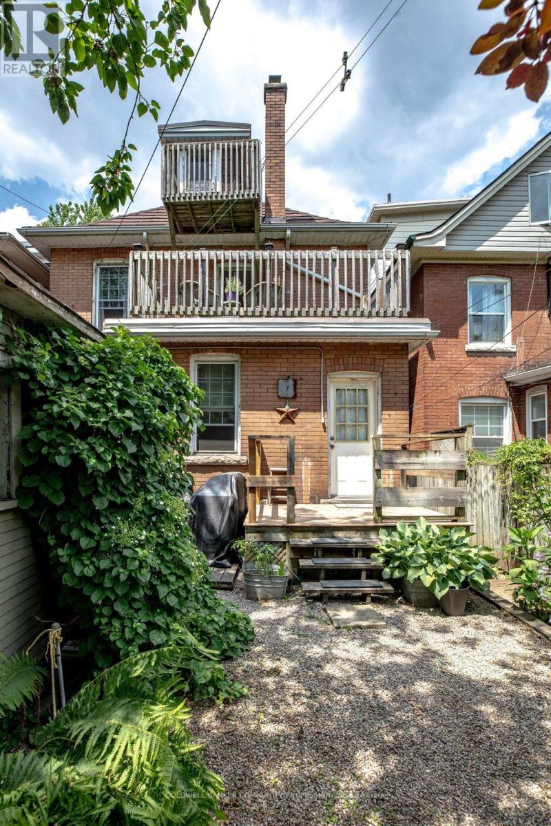 111 SPADINA AVENUE - 42