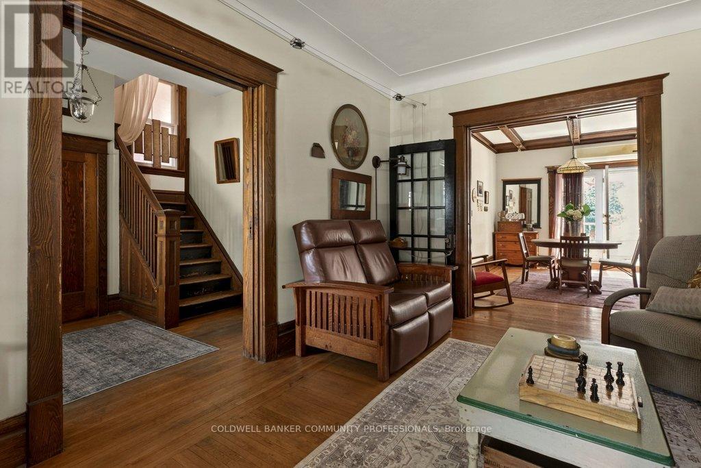 111 SPADINA AVENUE - 8
