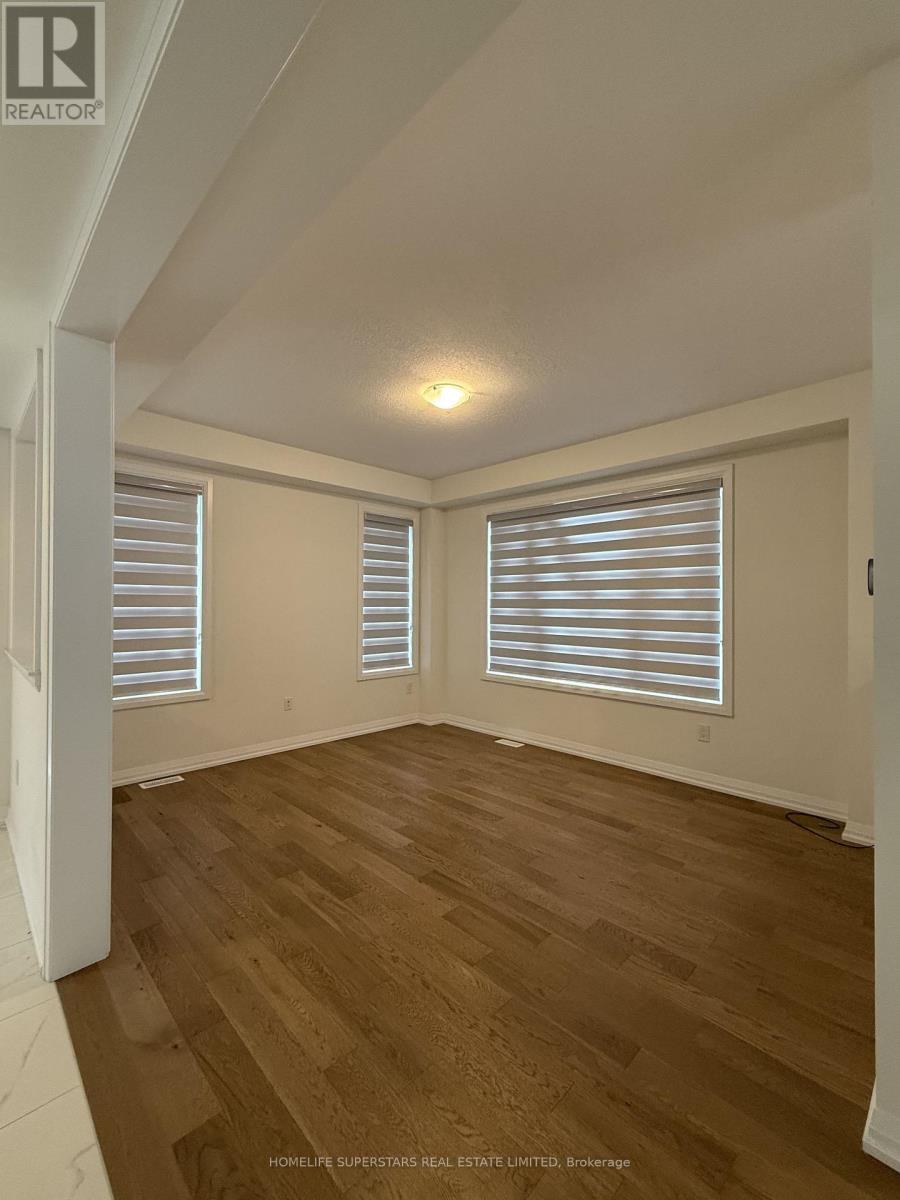 2 STANLEY AVENUE - 23