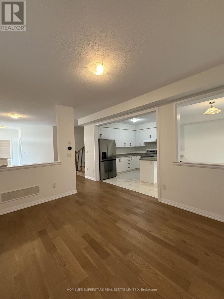 2 STANLEY AVENUE - 24