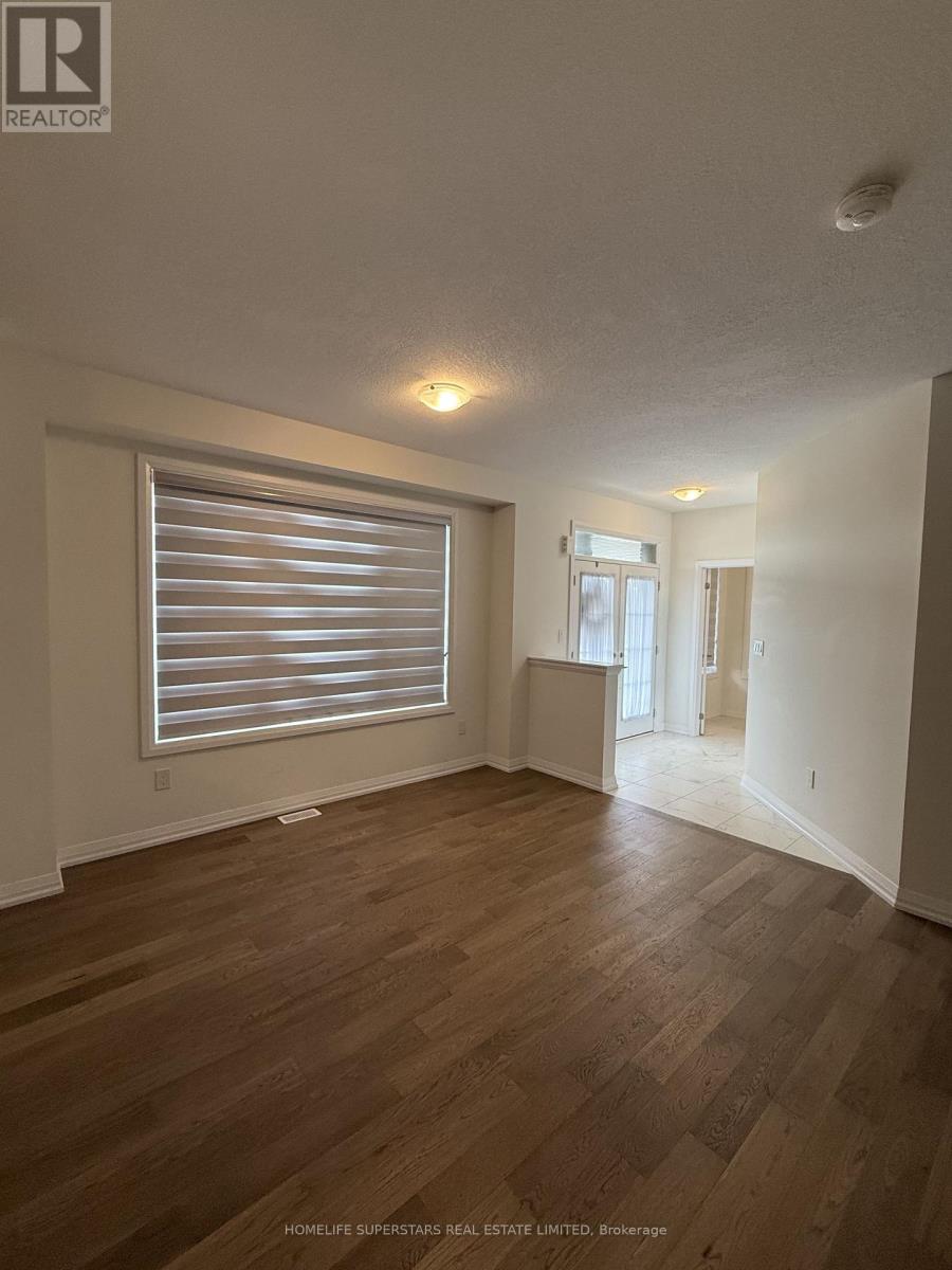 2 STANLEY AVENUE - 25
