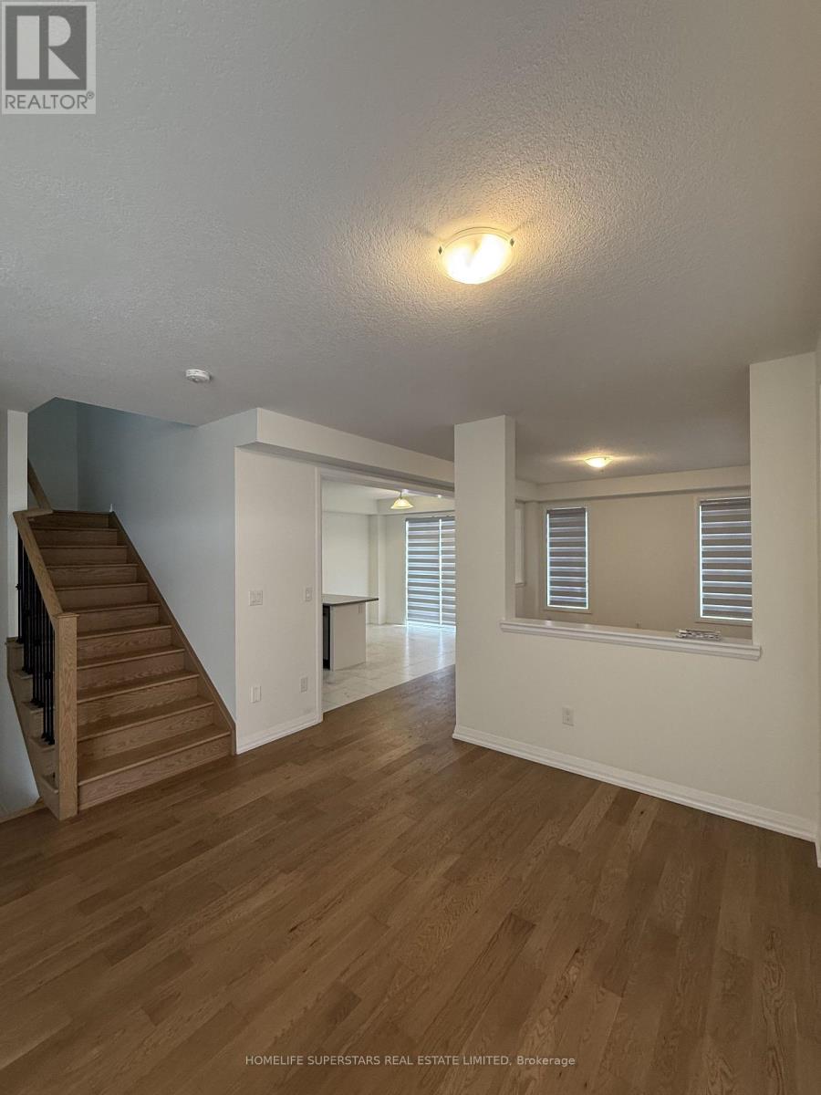 2 STANLEY AVENUE - 26