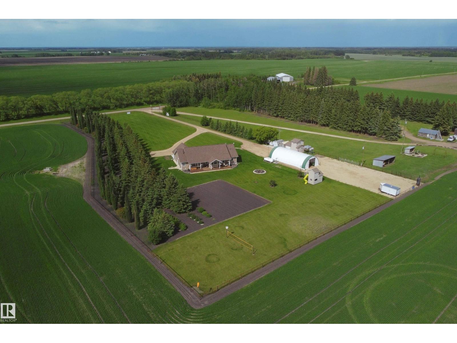 1221 Twp Rd 603A - 1