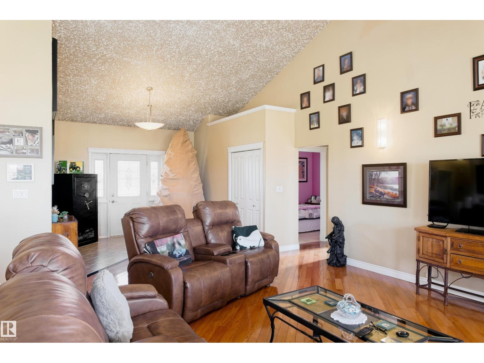 1221 Twp Rd 603A - 23