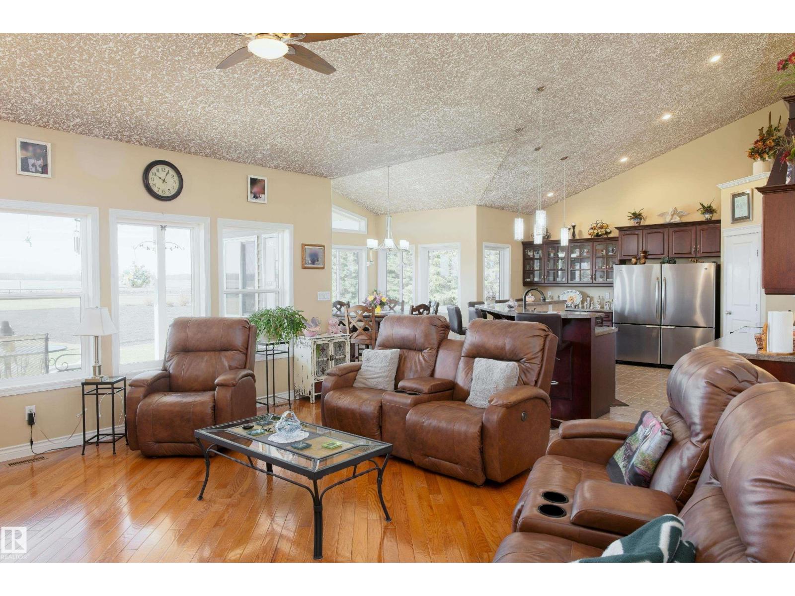 1221 Twp Rd 603A - 16