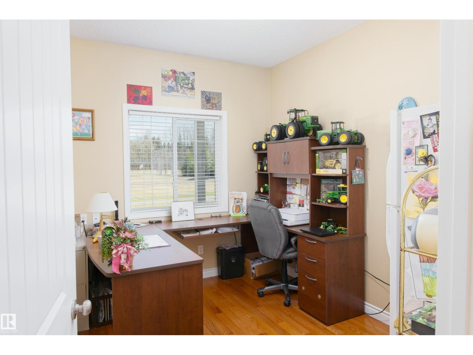 1221 Twp Rd 603A - 33