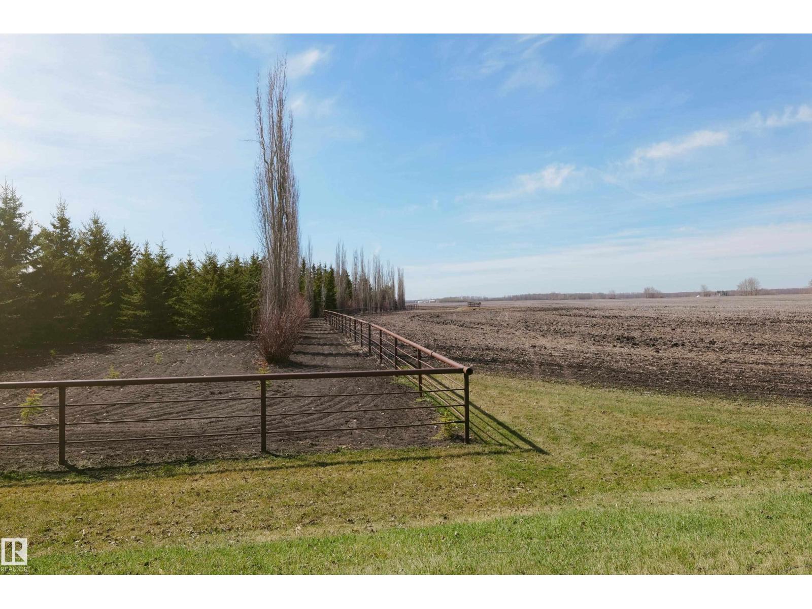 1221 Twp Rd 603A - 69