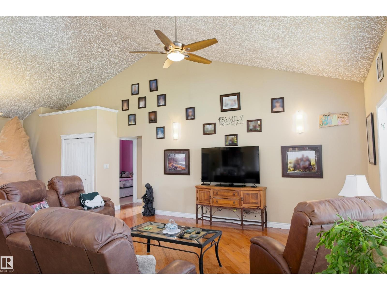 1221 Twp Rd 603A - 22