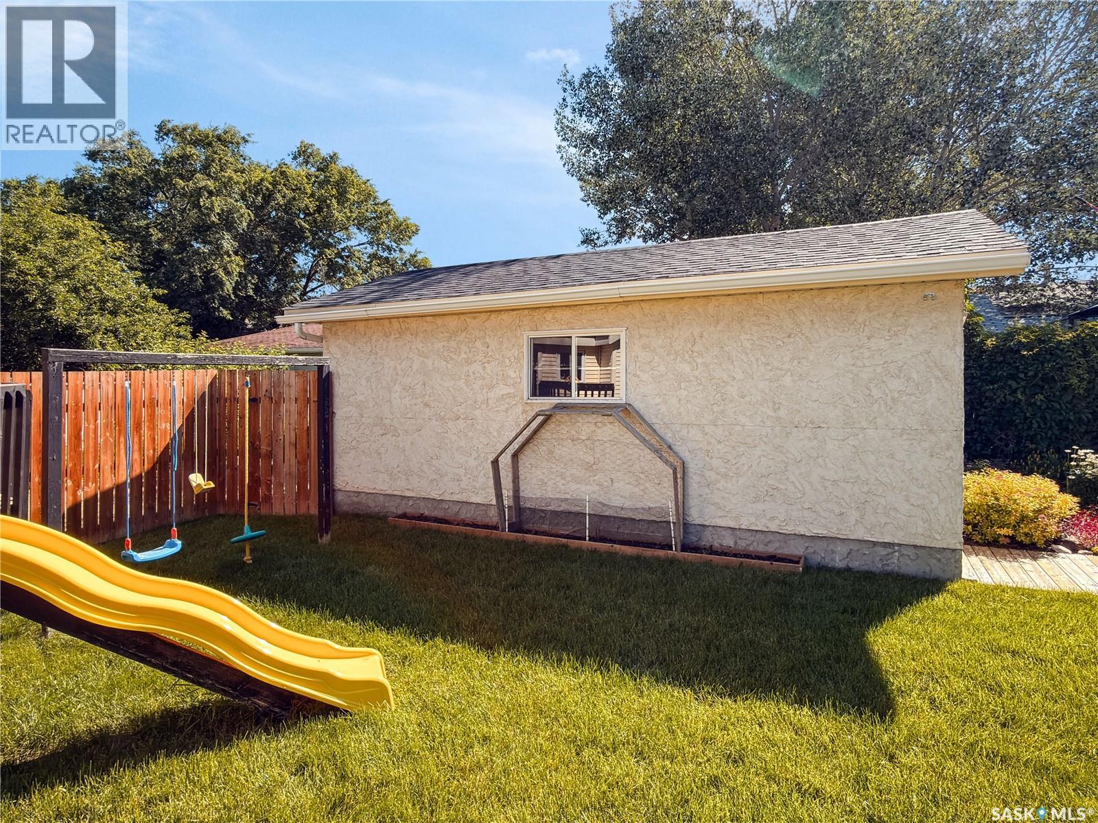 6 Fulton DRIVE - 45