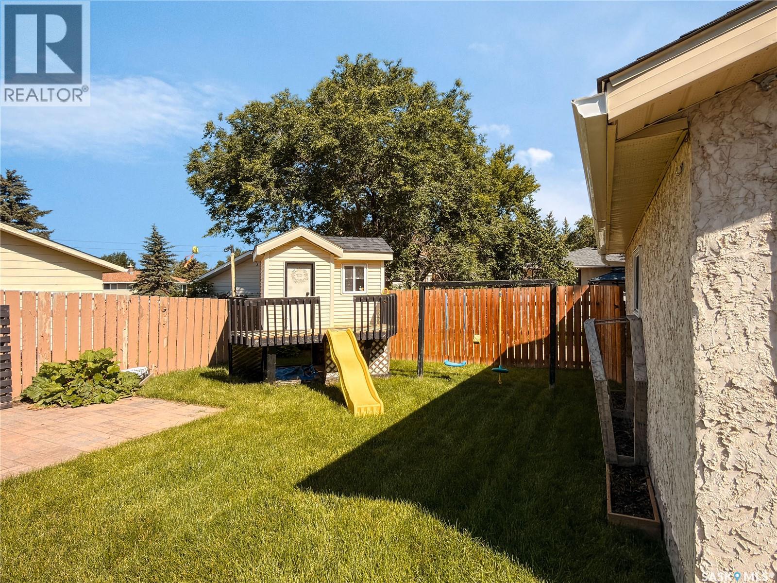 6 Fulton DRIVE - 48