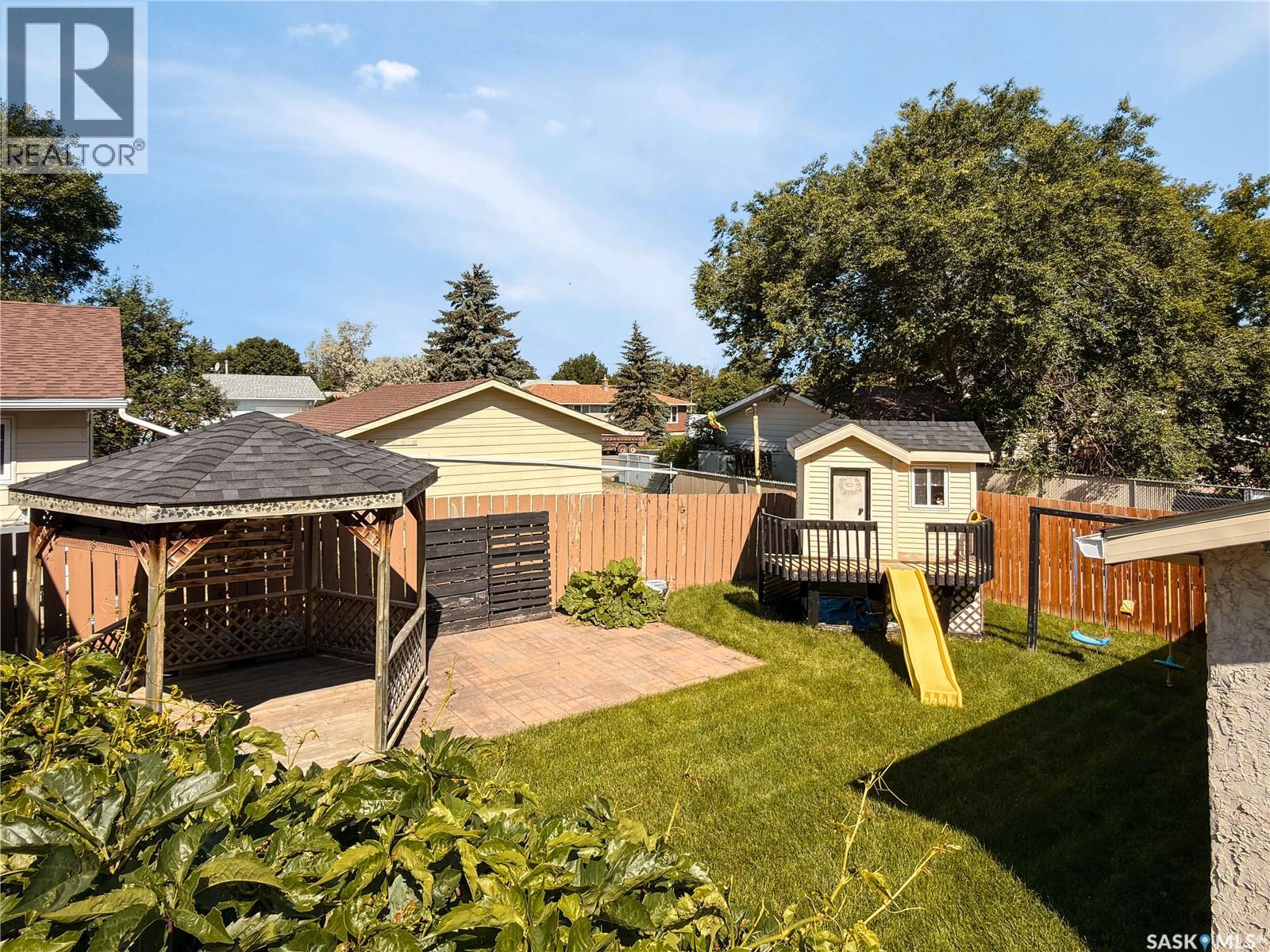 6 Fulton DRIVE - 51