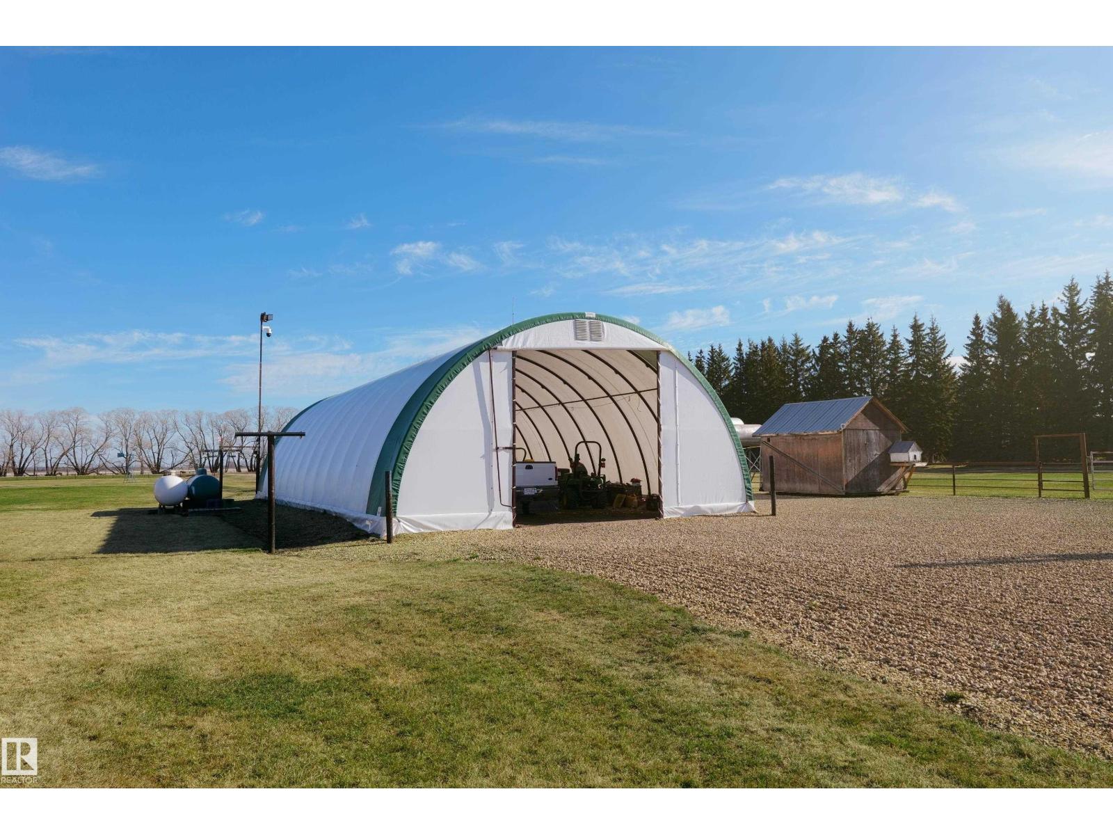 1221 Twp Rd 603A - 59