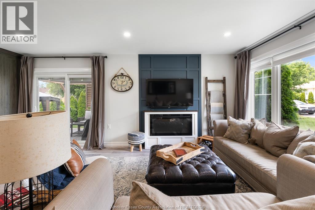 1023 OAK AVENUE - Image 11