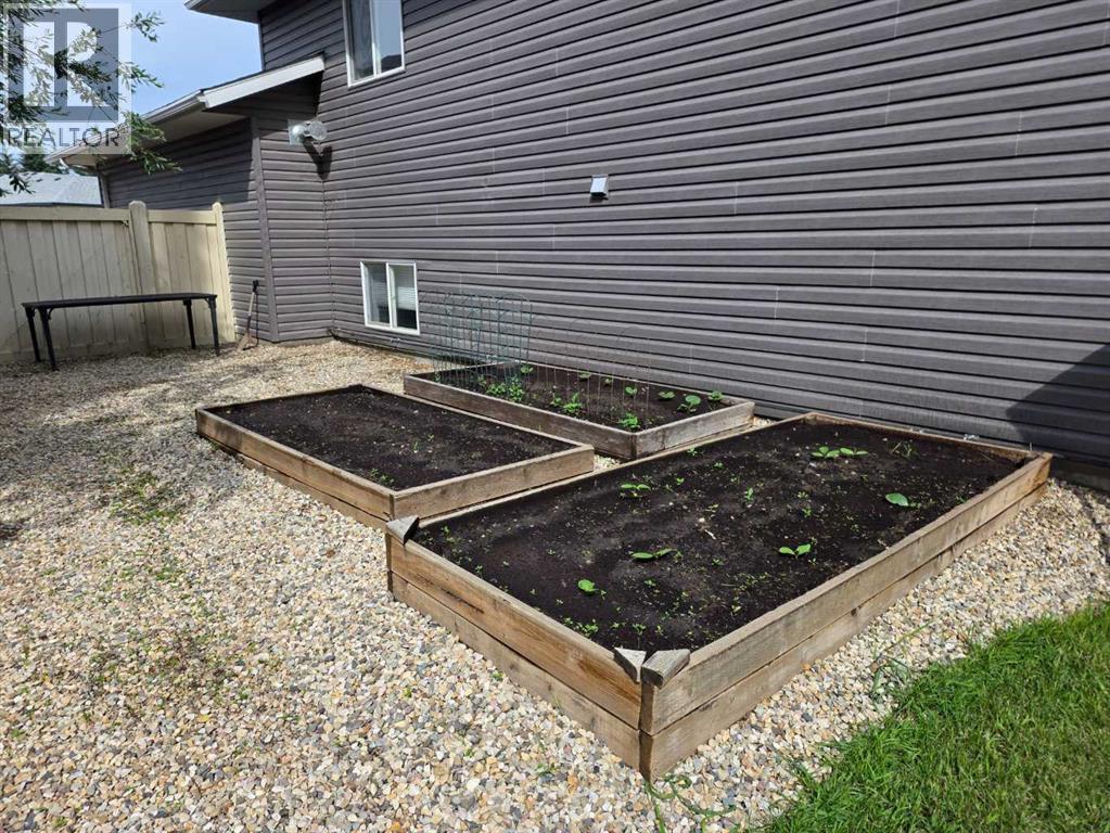 6409 98 A Street - Image 41