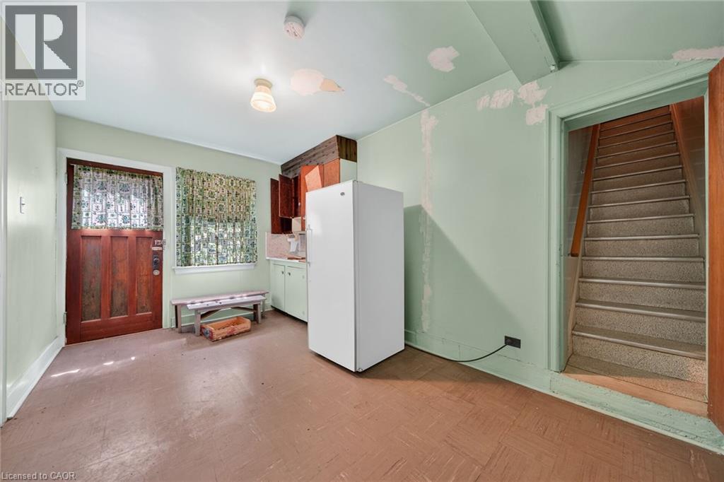 16 MULBERRY Street - 37