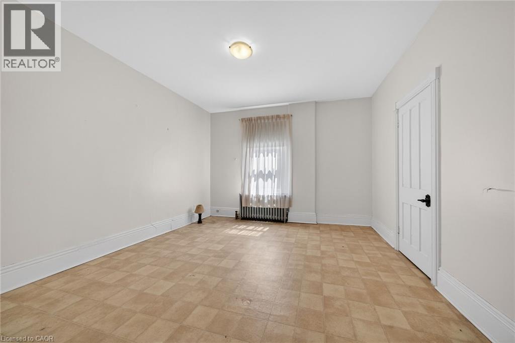 16 MULBERRY Street - Image 26