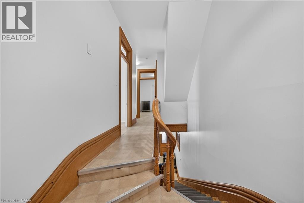 16 MULBERRY Street - 19