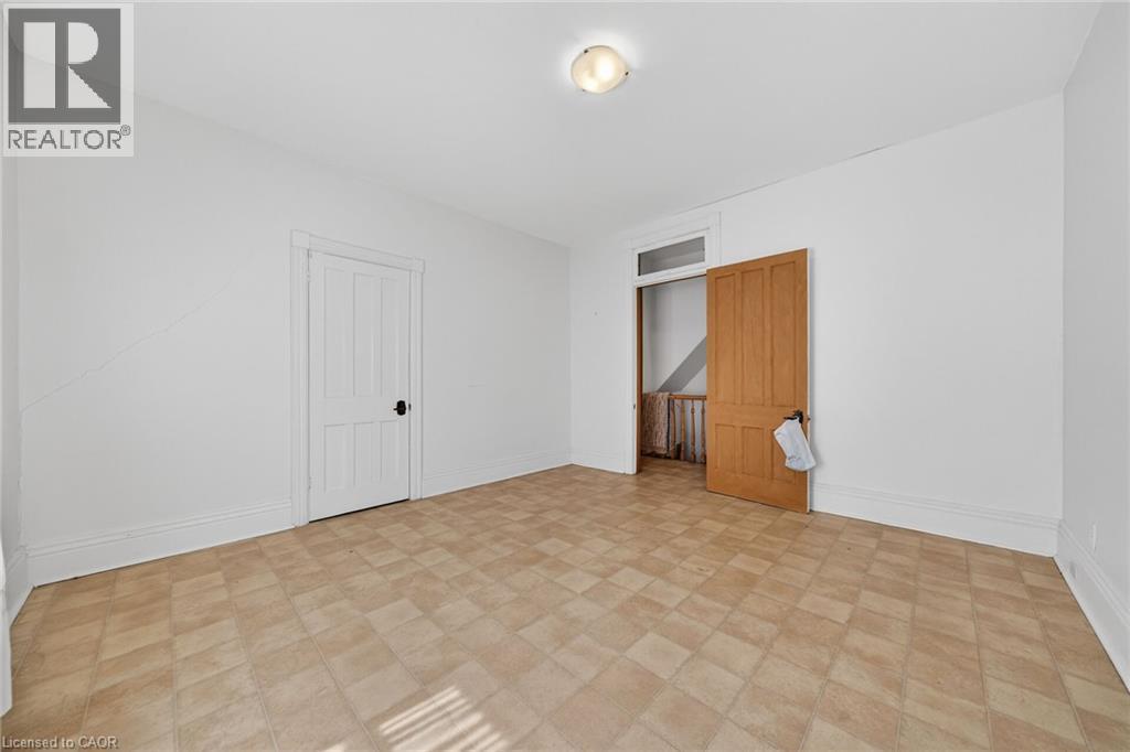 16 MULBERRY Street - Image 27