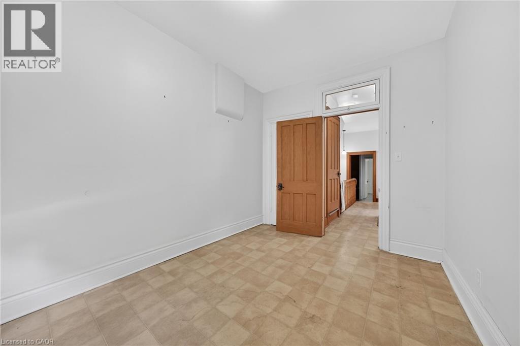 16 MULBERRY Street - Image 30