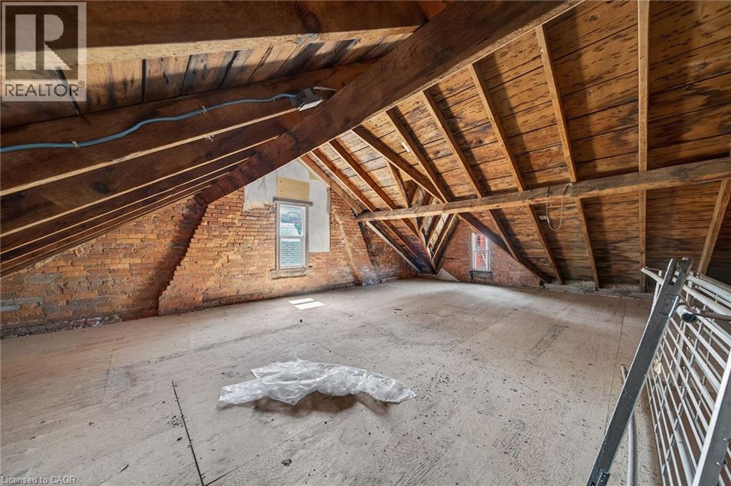 16 MULBERRY Street - 34