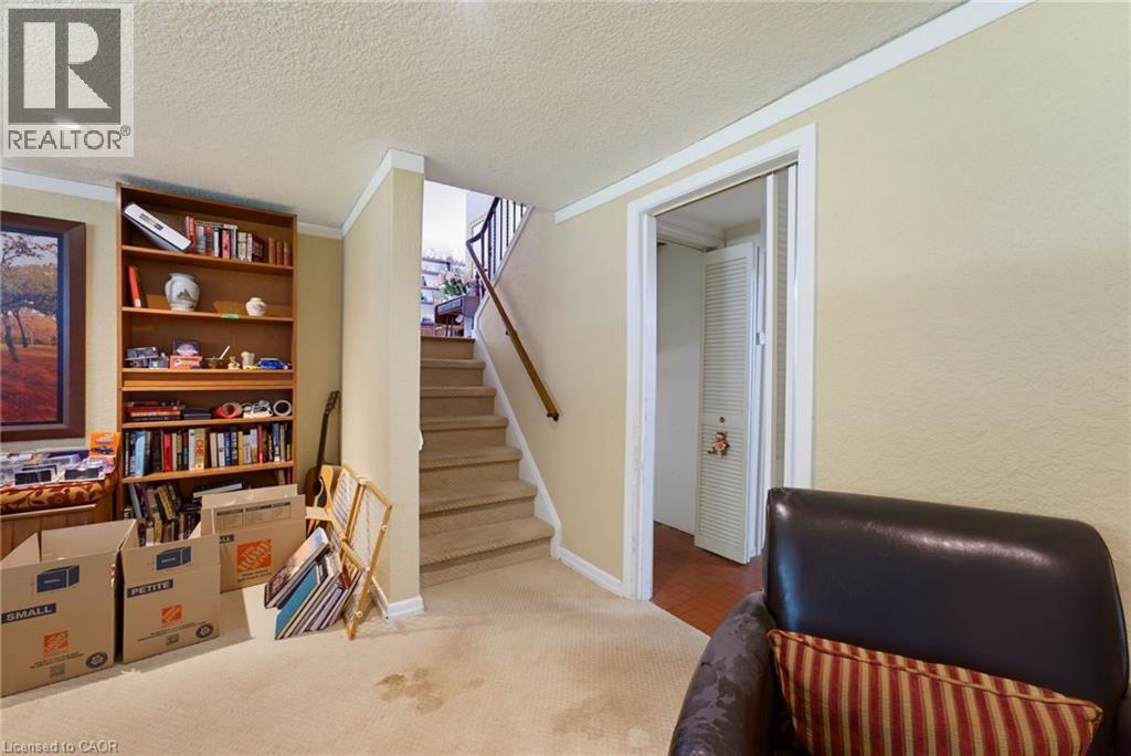 320 RIVER SIDE Drive - 22